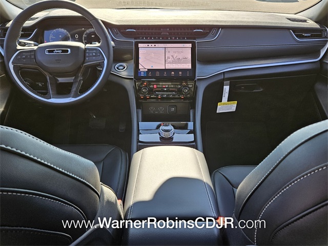 2025 Jeep Grand Cherokee Limited photo 8