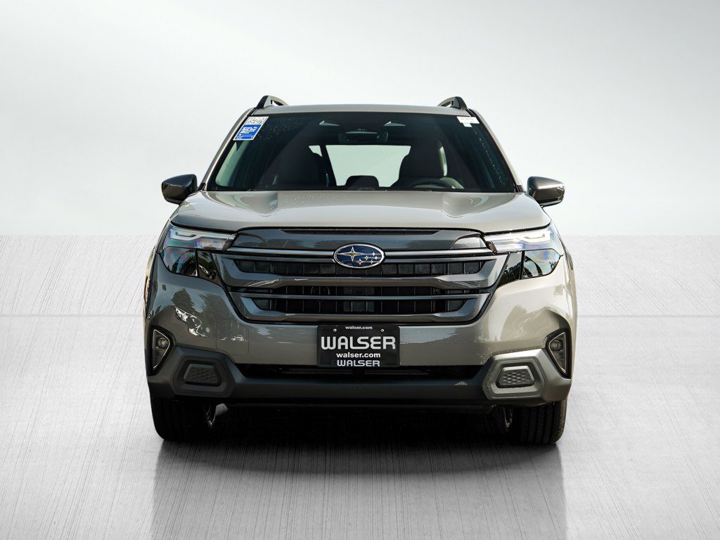 2025 Subaru Forester Premium Base photo 2