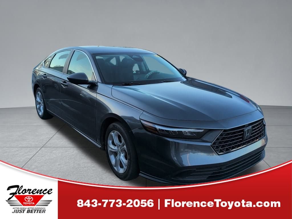 2023 Honda Accord LX's photo