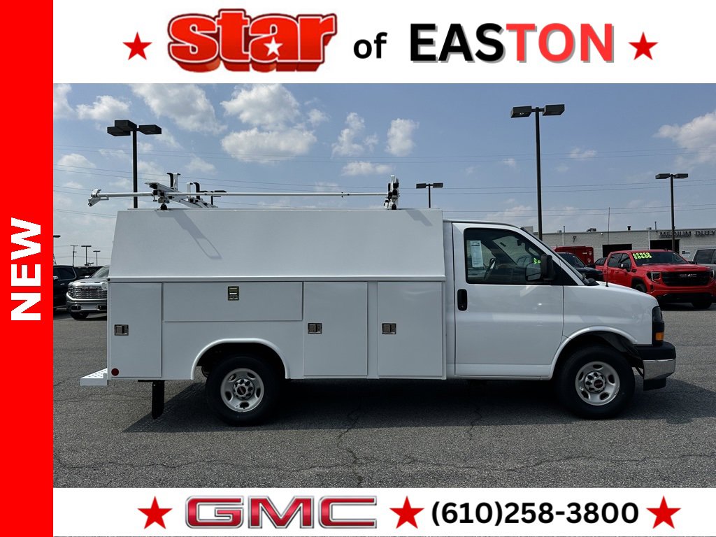 2025 Gmc Savana Cutaway 3500 photo 2