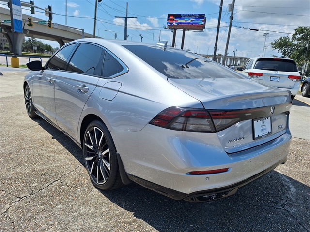 2023 Honda Accord Hybrid Touring photo 3