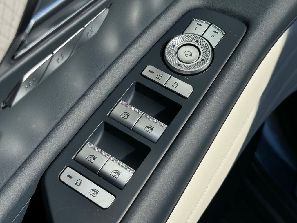 2025 Genesis GV80 3.5T Prestige photo 23