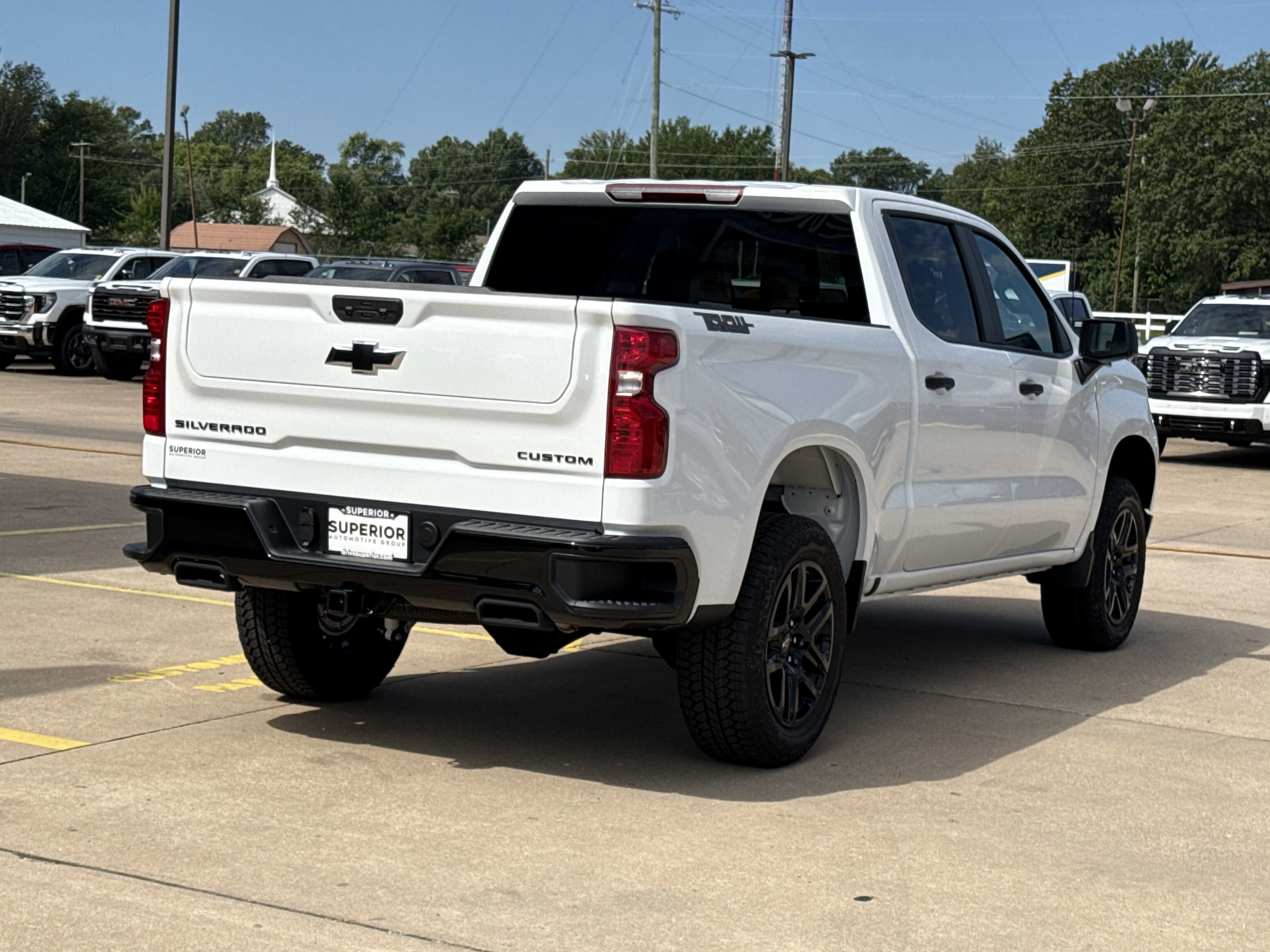 2025 Chevrolet Silverado 1500 Custom Trail Boss photo 3
