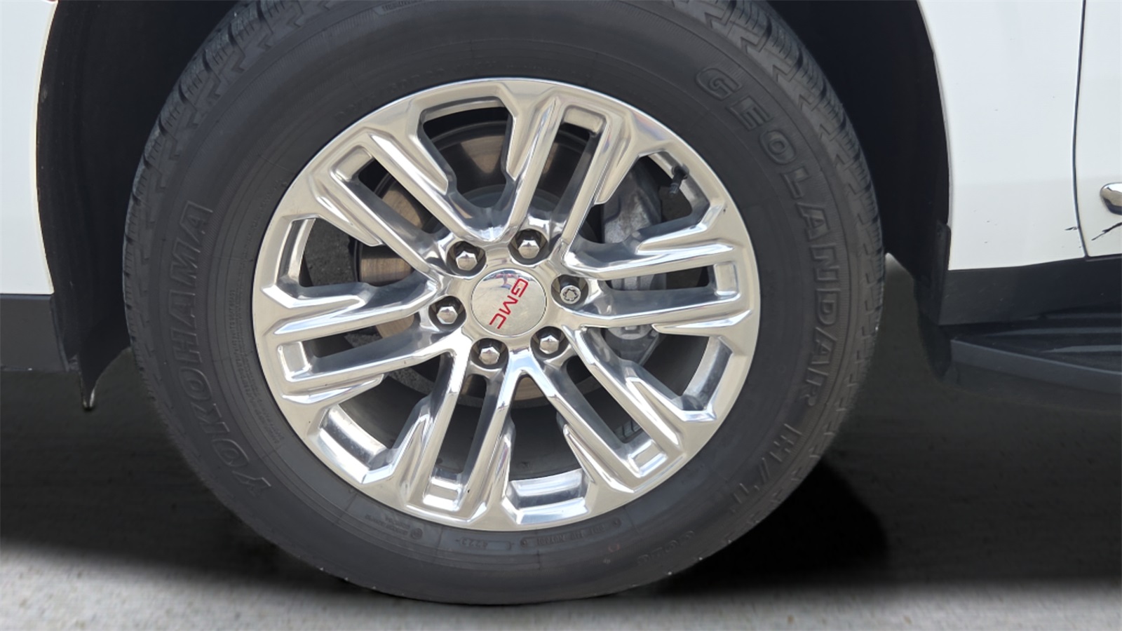 2023 Gmc Yukon SLT photo 17