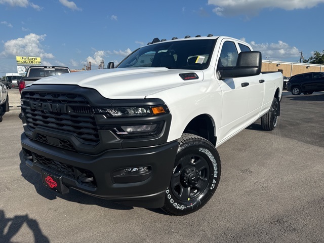 2025 Ram 3500 Tradesman photo 2