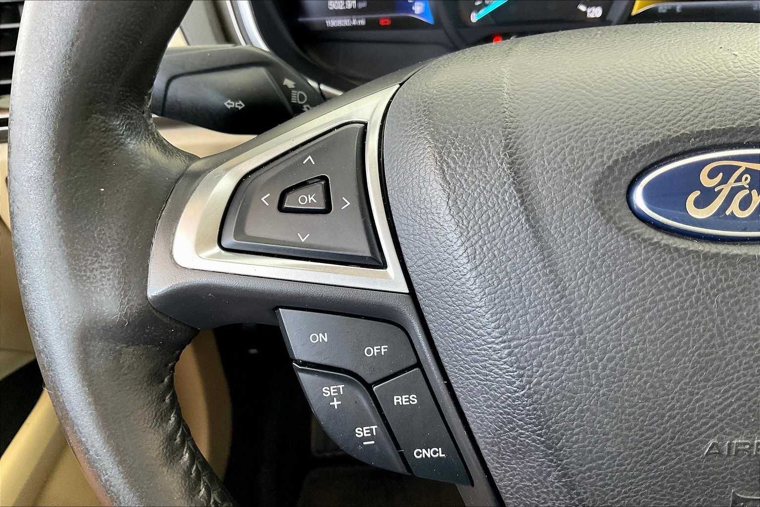 2014 Ford Fusion SE Hybrid photo 23