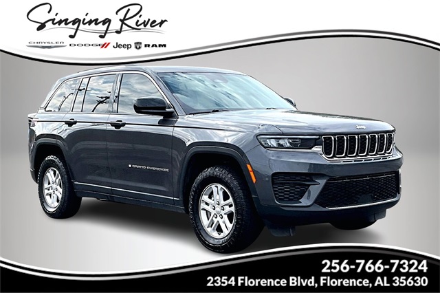 2024 Jeep Grand Cherokee Laredo's photo