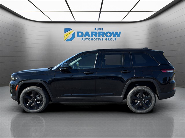 2025 Jeep Grand Cherokee Laredo photo 2