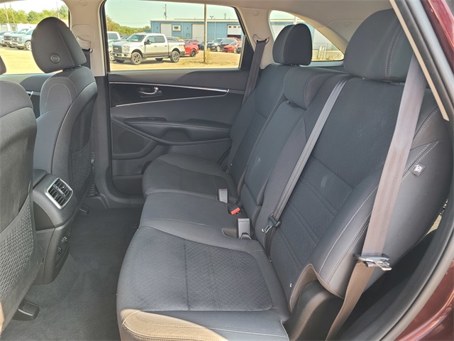 2020 Kia Sorento LX photo 13