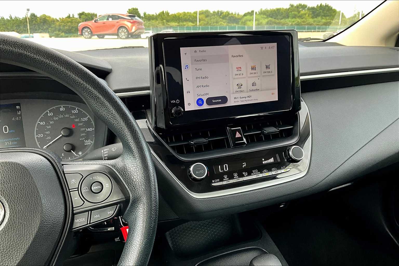 2023 Toyota Corolla LE photo 6