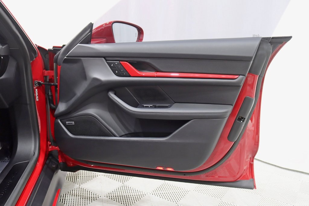 2023 Porsche Taycan 4S photo 31