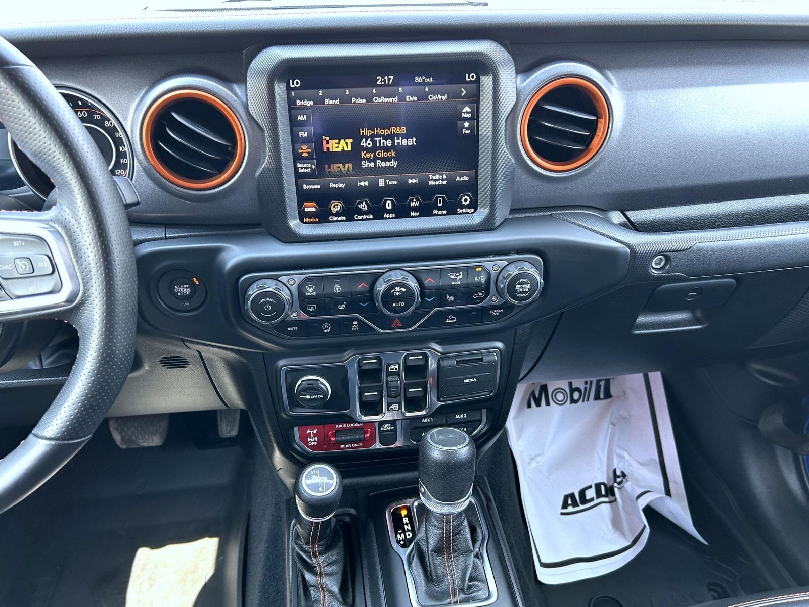 2023 Jeep Gladiator Mojave photo 12