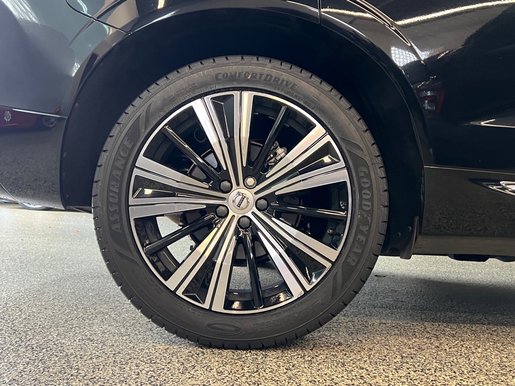 2023 Volvo XC60 B5 Plus photo 23
