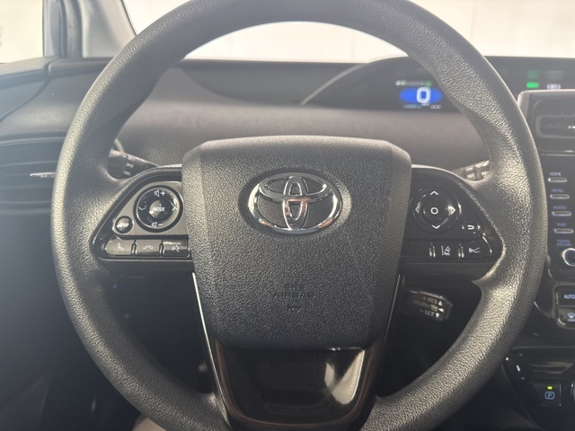 2022 Toyota Prius L photo 16