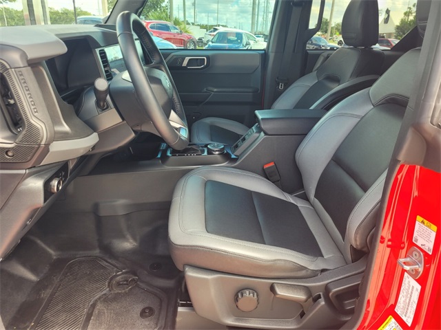 2024 Ford Bronco Big Bend photo 2