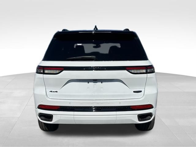 2025 Jeep Grand Cherokee Summit photo 5