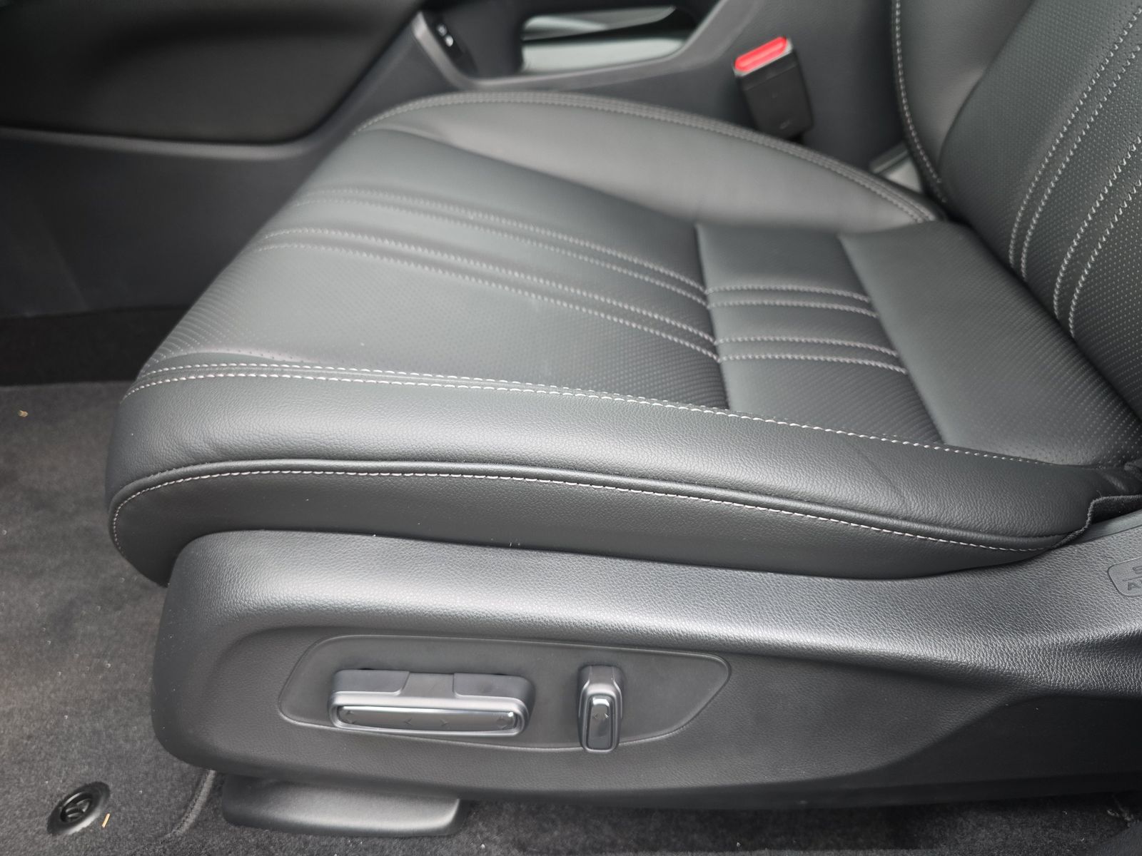 2026 Honda HR-V EX-L photo 26