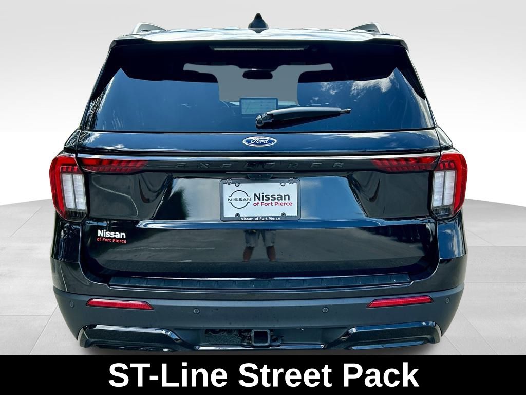 2025 Ford Explorer ST-Line photo 4