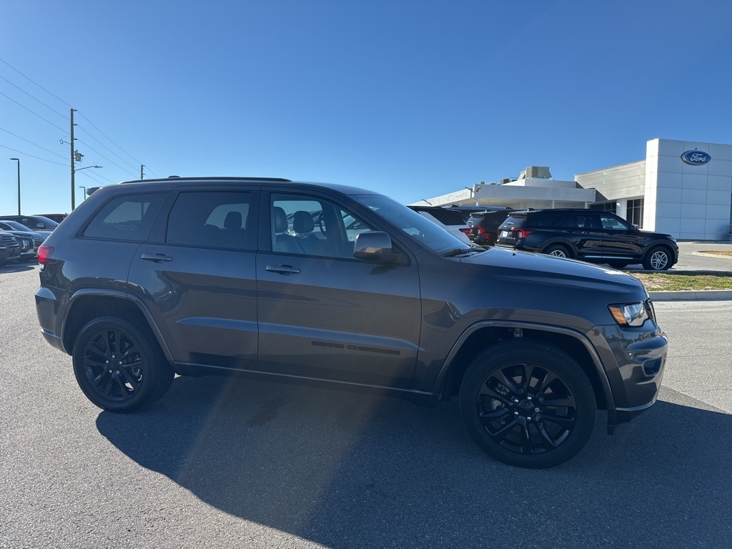 2021 Jeep Grand Cherokee Laredo X's photo