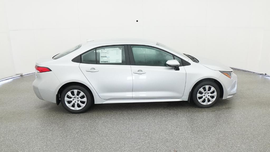 2025 Toyota Corolla LE photo 26