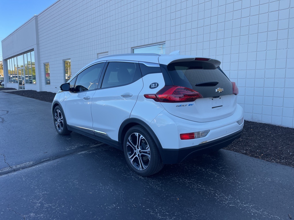Used 2021 Chevrolet Bolt EV Premier with VIN 1G1FZ6S00M4111154 for sale in Racine, WI
