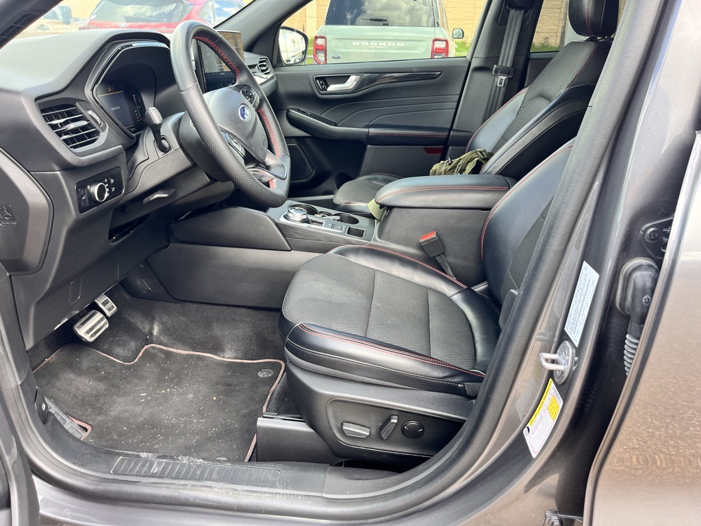 2023 Ford Escape ST-Line photo 8