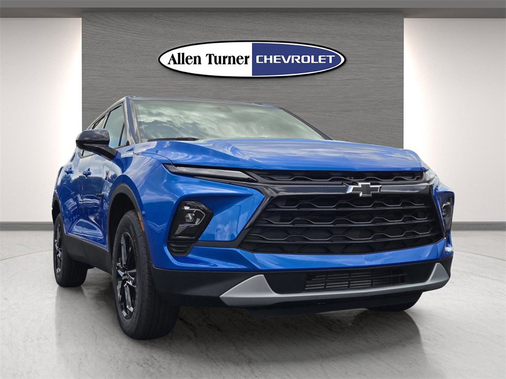 2025 Chevrolet Blazer 2LT photo 3