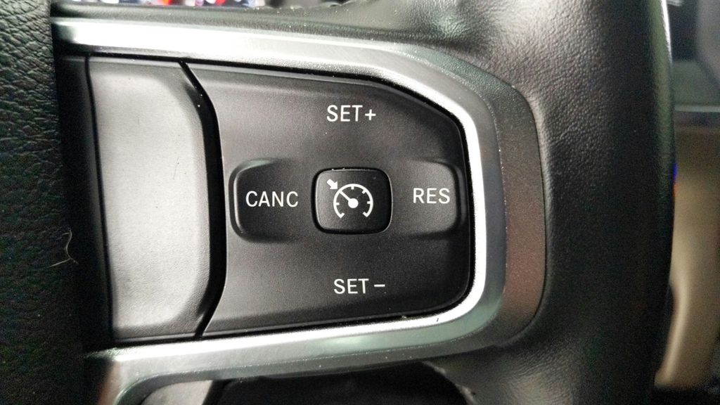 2022 Ram 1500 Laramie photo 17