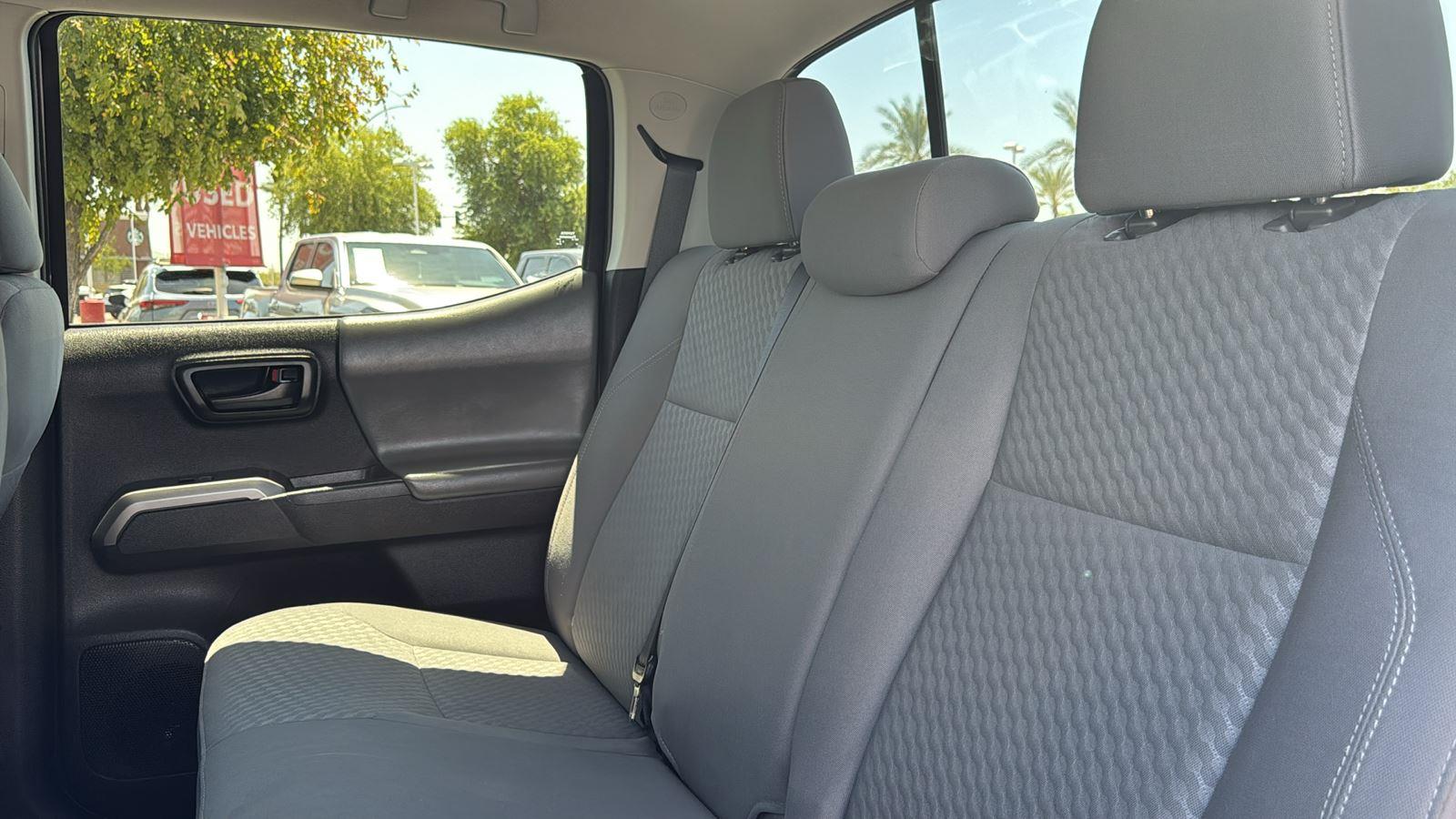 2021 Toyota Tacoma SR5 photo 26
