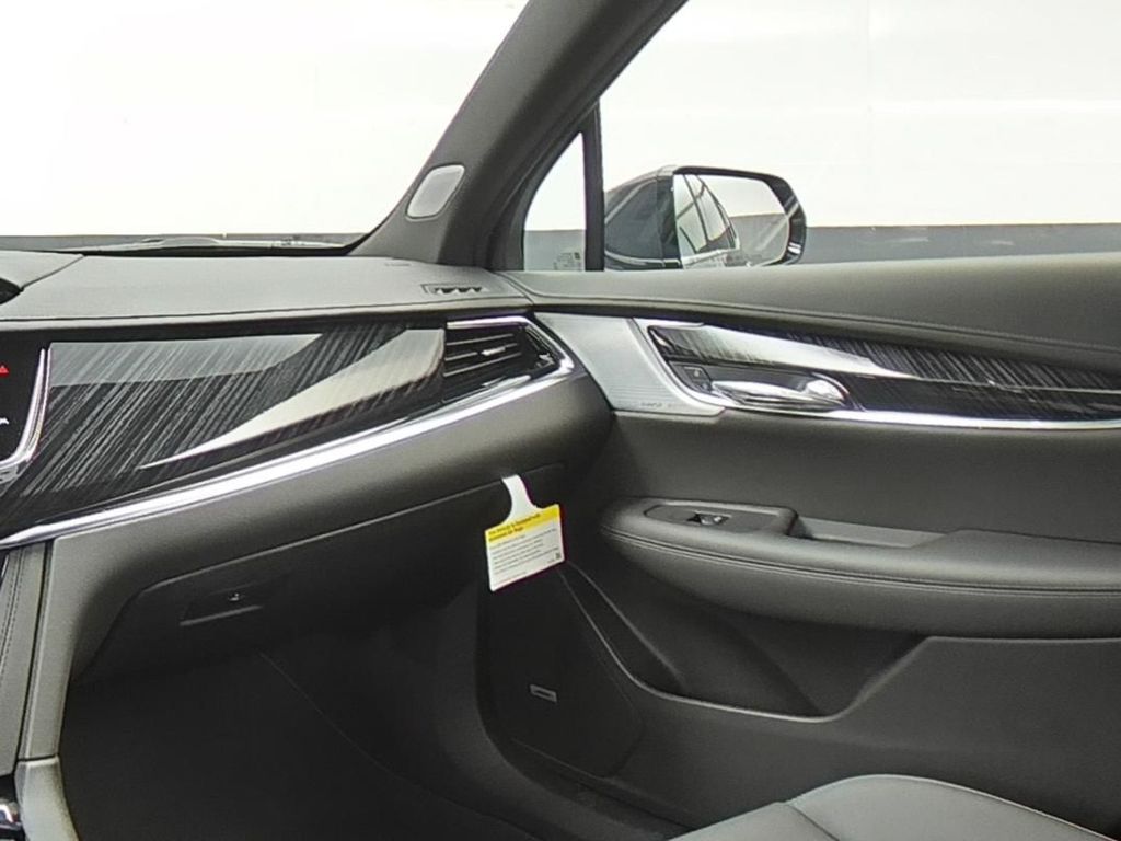 2025 Cadillac XT6 Premium Luxury photo 10