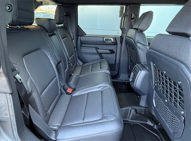 2025 Ford Bronco Badlands photo 15