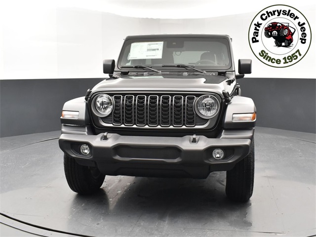 2025 Jeep Wrangler photo 2