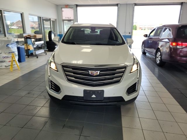 Used 2017 Cadillac XT5 Luxury with VIN 1GYKNDRS8HZ127652 for sale in Stoughton, WI