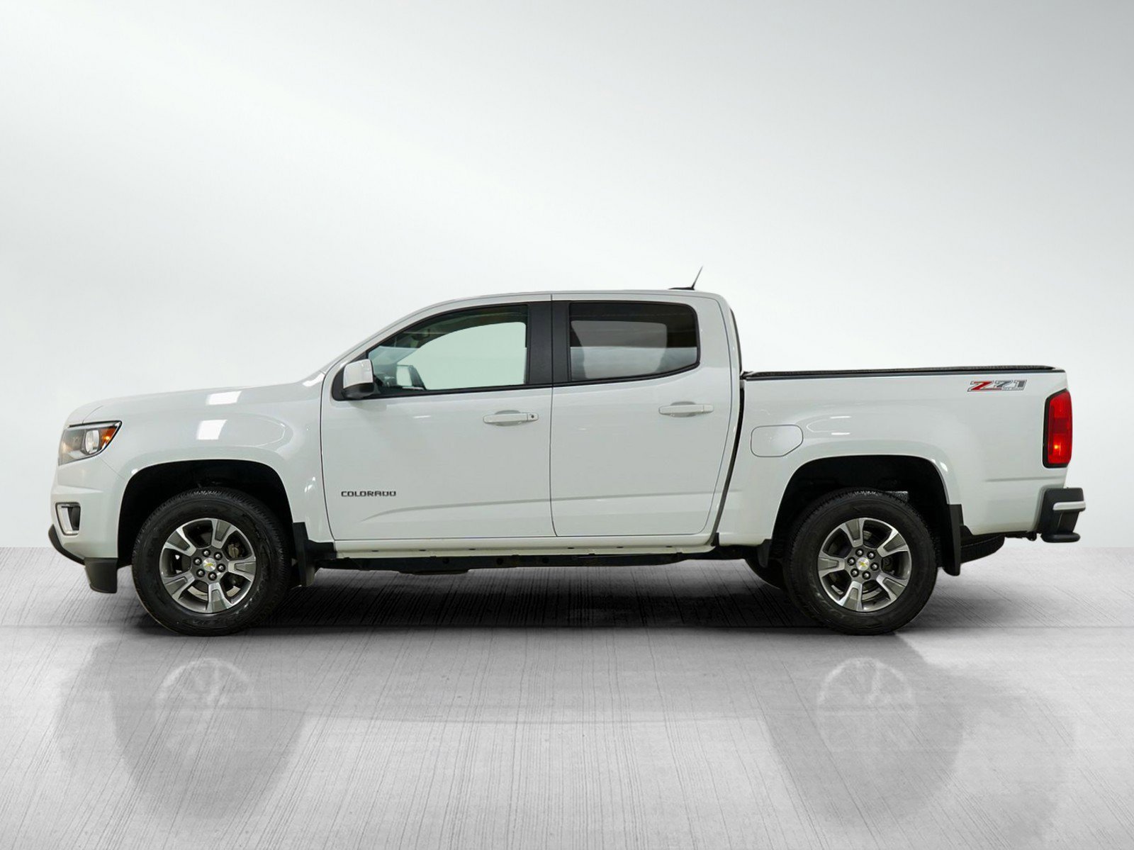 Used 2017 Chevrolet Colorado Z71 with VIN 1GCGTDEN6H1295810 for sale in Burnsville, Minnesota