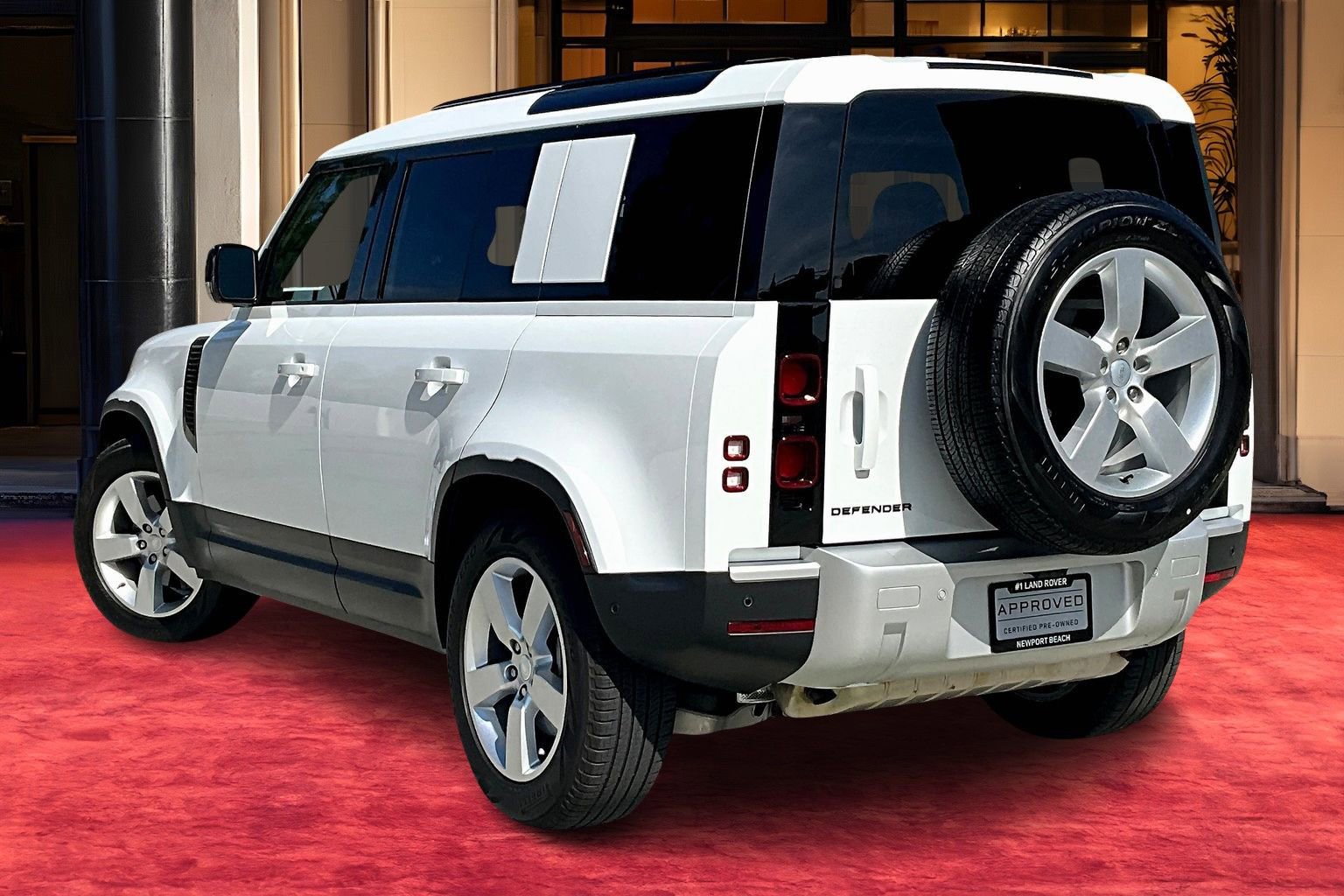2025 Land Rover Defender S photo 5