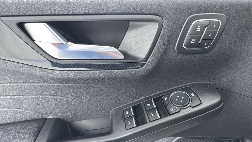 2024 Ford Escape ST-Line Select photo 20