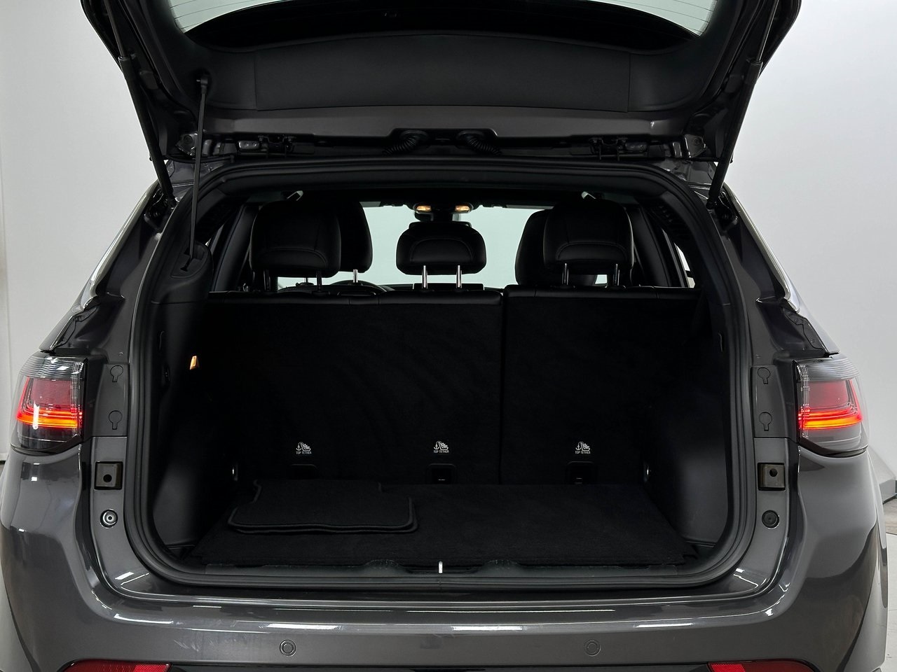 2024 Jeep Compass Limited photo 12