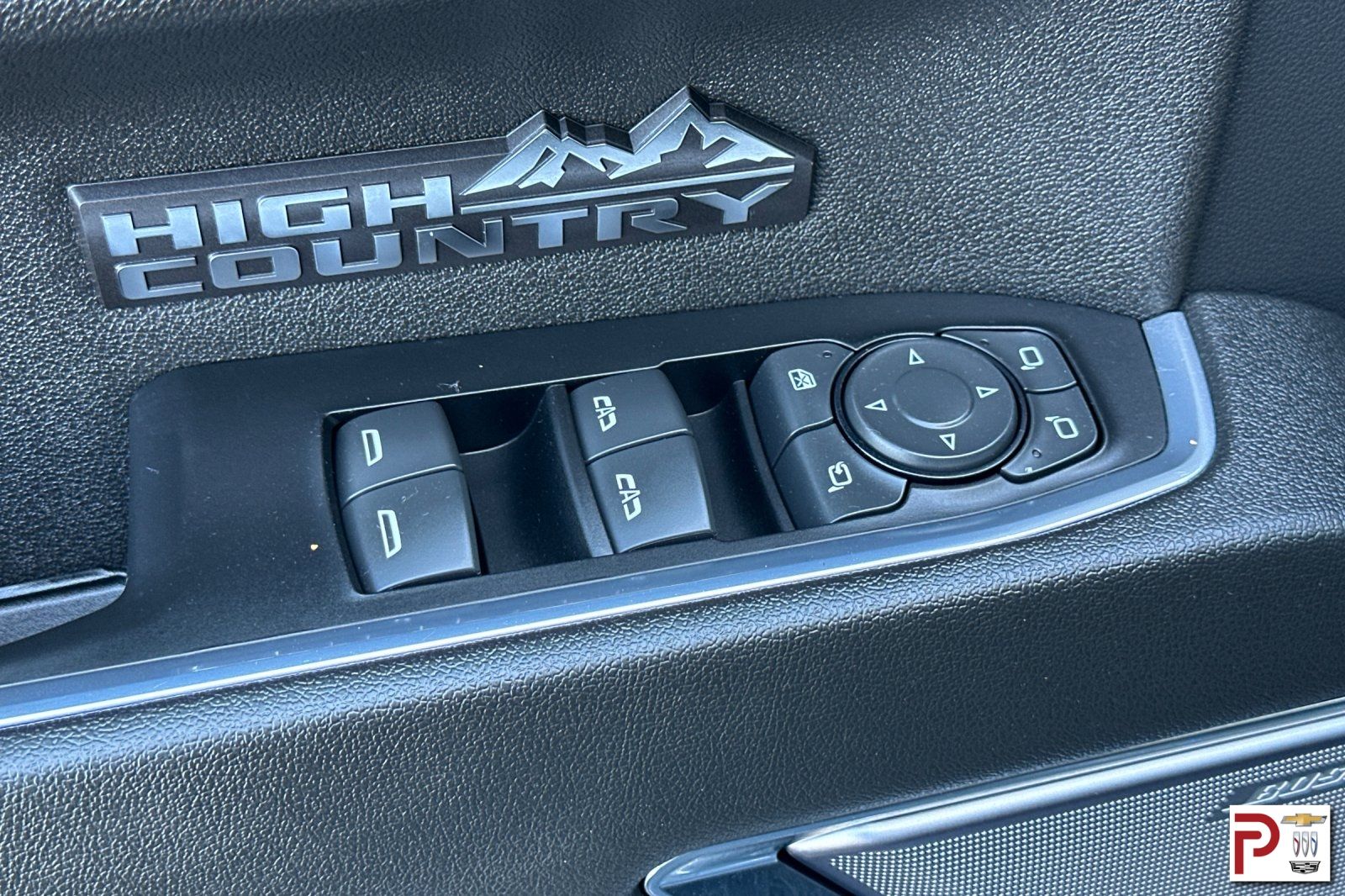 2024 Chevrolet Silverado 1500 High Country photo 12