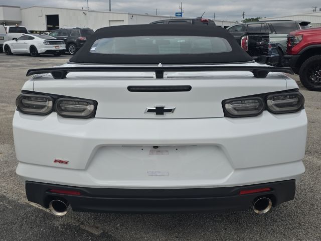 2023 Chevrolet Camaro 2LT photo 4