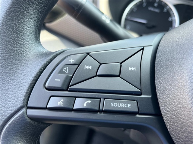 2025 Nissan Kicks Play S photo 22