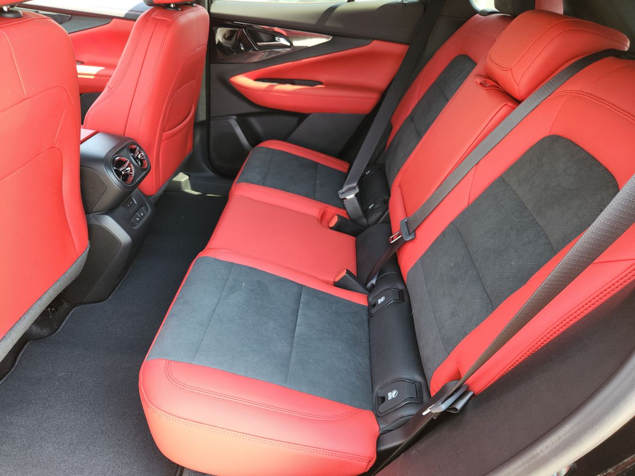 2025 Chevrolet Blazer EV RS photo 21