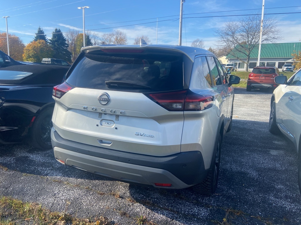 2023 Nissan Rogue SV photo 4