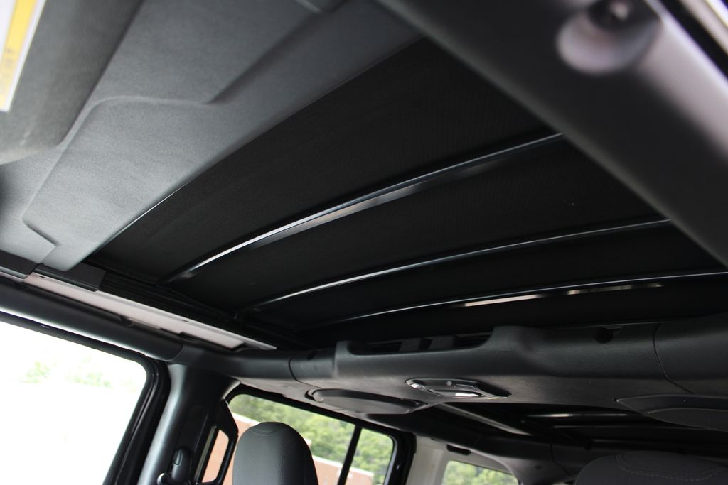 2022 Jeep Wrangler Unlimited Rubicon 4xe photo 17