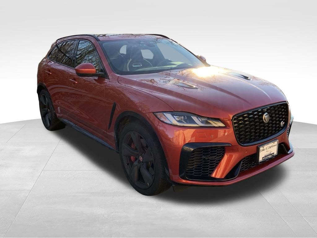 2022 Jaguar F-PACE SVR photo 3