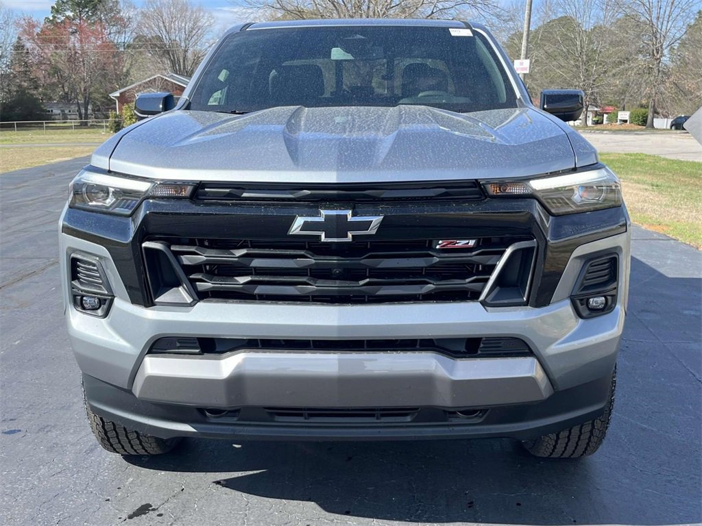 2025 Chevrolet Colorado Z71 photo 8