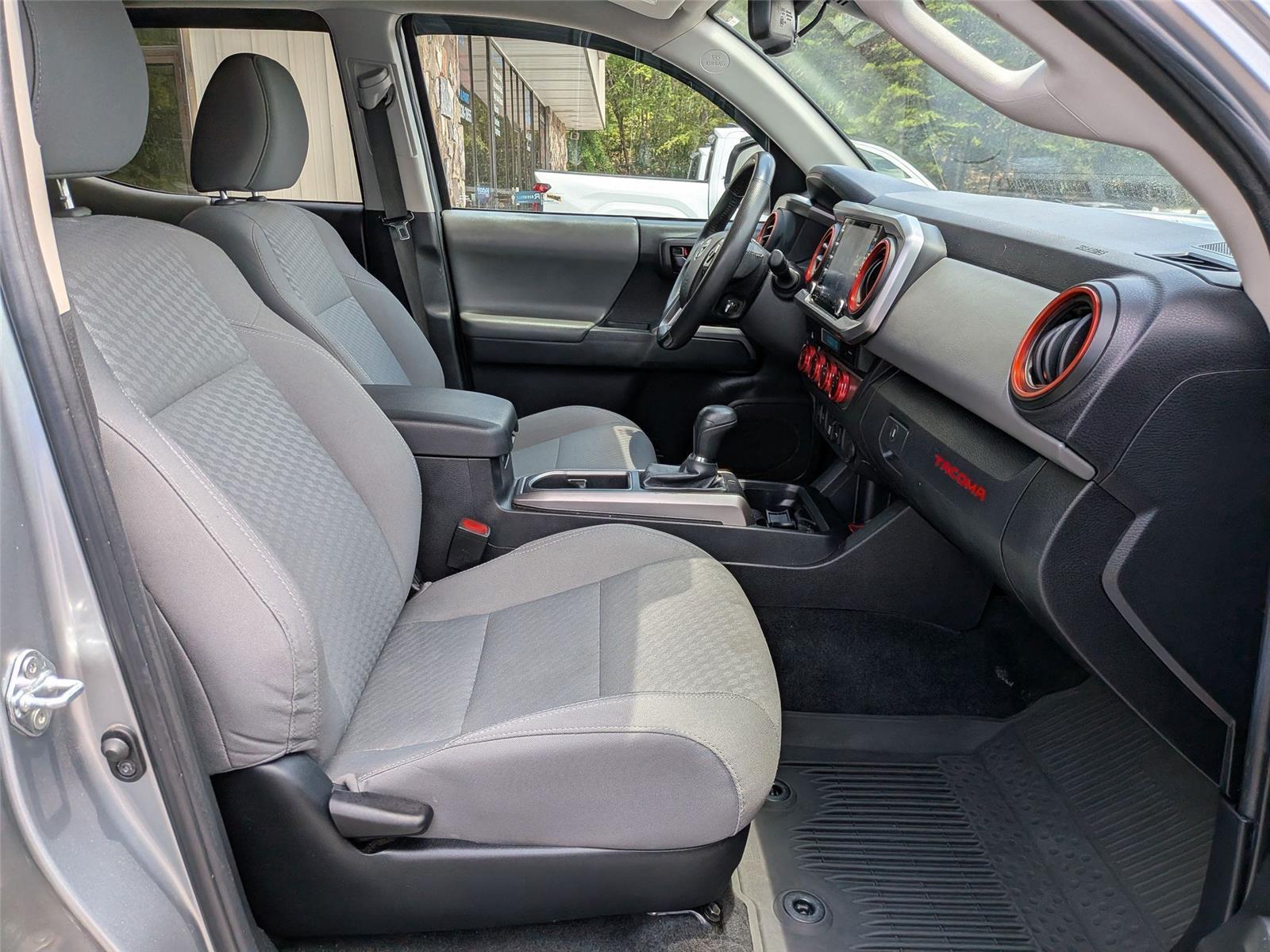 2023 Toyota Tacoma SR5 Double Cab V6 photo 28