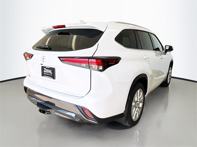 2025 Toyota Highlander Limited photo 36