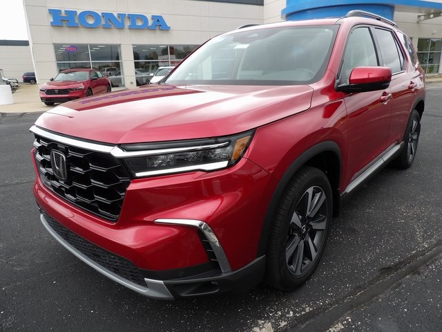 2023 Honda Pilot Touring photo 3
