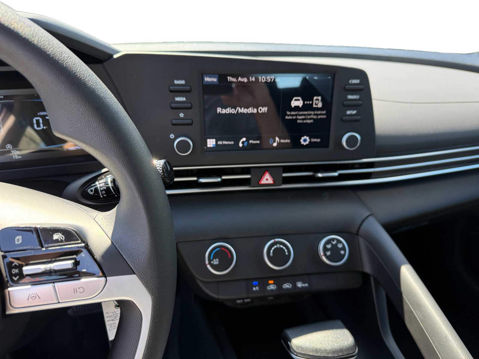 2025 Hyundai Elantra SE photo 12