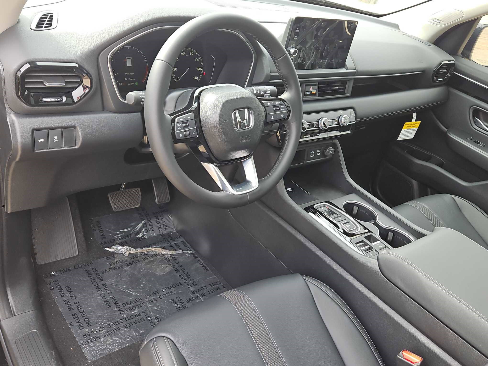 2025 Honda Pilot Touring photo 10